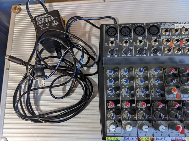 BEHRINGER 1202 FX AUDIO / INSTRUMENT MIXER64634281134082121