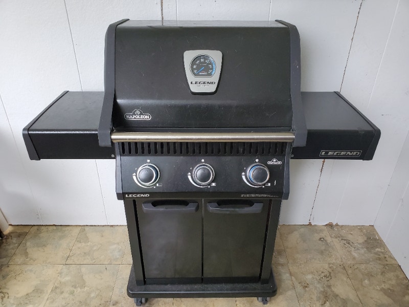 BARBECUE NAPOLÉON MODEL LEGEND BBQ et cuisine en plein air Thetford