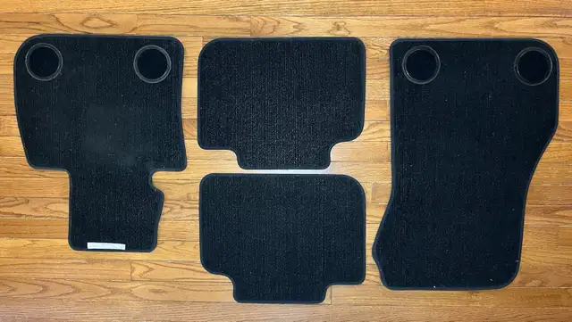 BMW X1 2017 Carpet Floor Mats in Other Parts & Accessories in City of Toronto - Image 2
