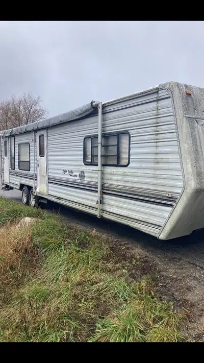 From 500-14500 $ from 19-40’ all tow parts available windows doors single double etc stoves fridges...