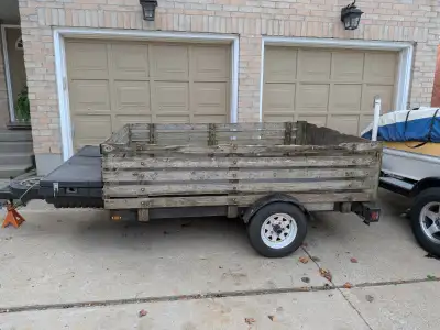 Single axle Box interior is 5 ft 5 inches wide and 8 ft 2 in long Swing down tailgate New floor Sepa...