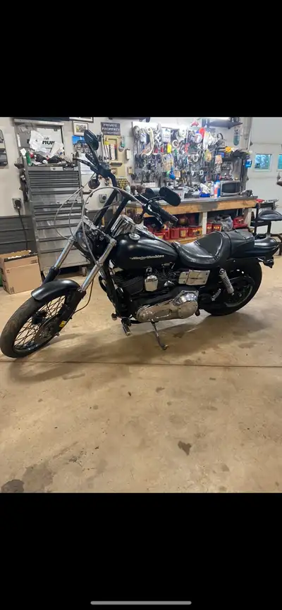 2005 dyna wide glide -59,000 miles -Fresh oil and transmission fluid change -New front tire and brak...