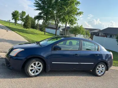 Runs and drives Great, brand new battery, great on fuel, just didn’t need the car any more. Two smal...