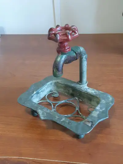Secret Garden Decorative Iron Soap Holder with Fau, View more