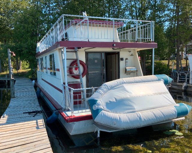 Three Buoy Houseboat in Powerboats & Motorboats in Peterborough - Image 4