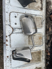 1973 to 1987 Chevrolet factory tow mirrors 
