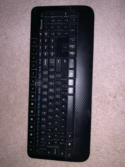 Microsoft Wireless Keyboard 2000 (Model 1379), View more