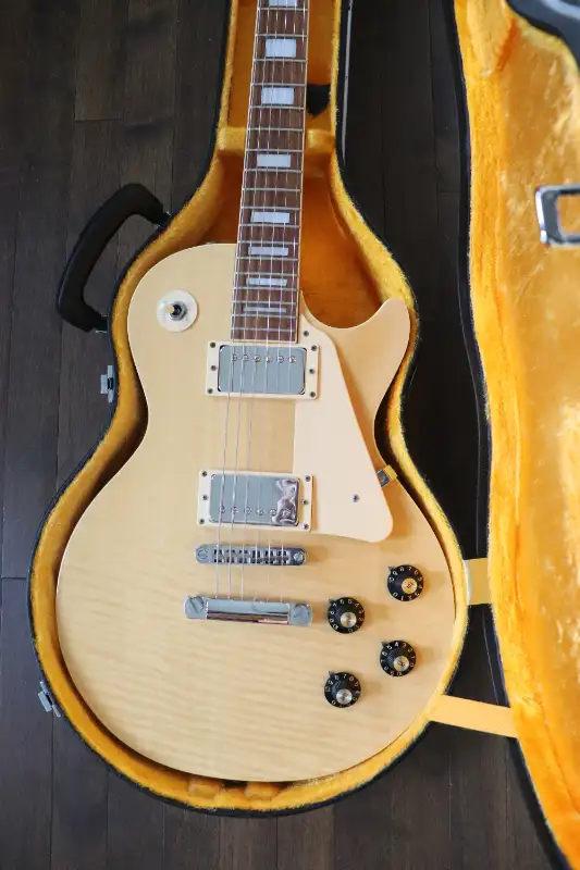 Les Paul Japanese Vintage Electric Guitar– Granada in Guitars in Hamilton - Image 5