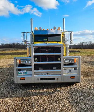 2005 Peterbilt 379 CAT motor 550hp C15 Twin Turbo (new turbos- work completed and tested at Toromont...
