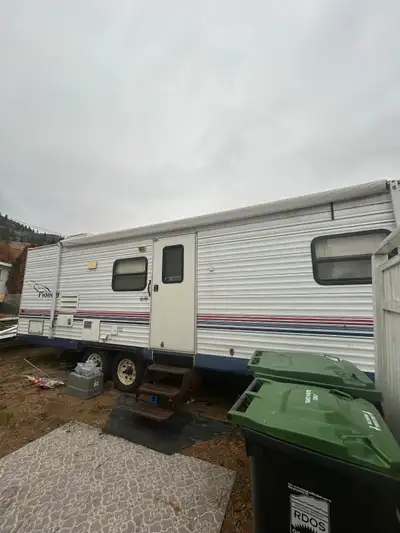 2004 Pioneer Travel Trailer that we’ve used and enjoyed for family camping for many years. Functiona...