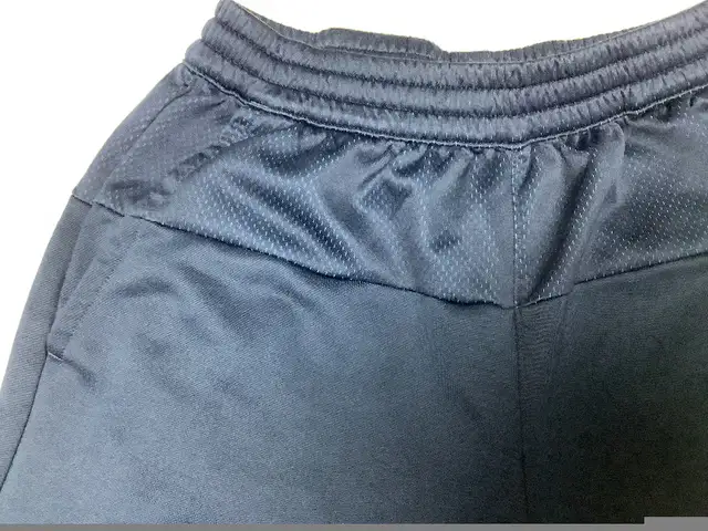 Short neuf adidas in Kids & Youth in Longueuil / South Shore - Image 3