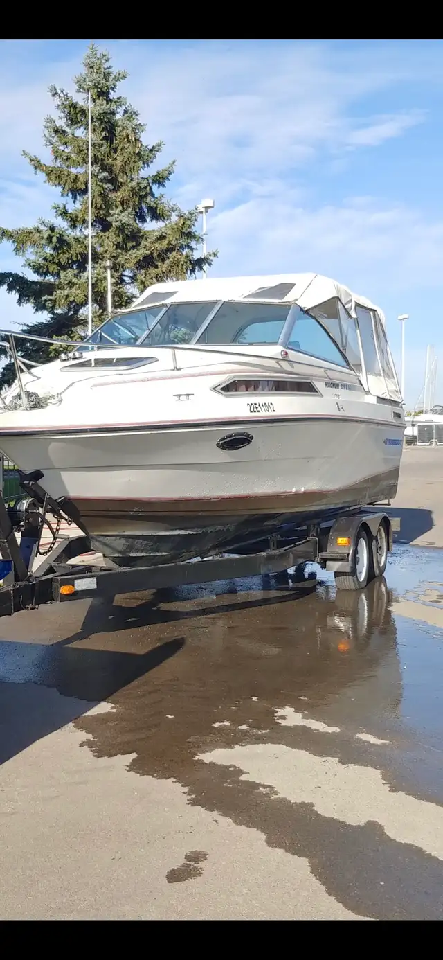 22 ft Thundercraft in Powerboats & Motorboats in St. Catharines - Image 3