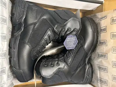 Selling a pair of Magnum Stealth Force II 8.0 boots in US size 10M. They are black and appear to be...