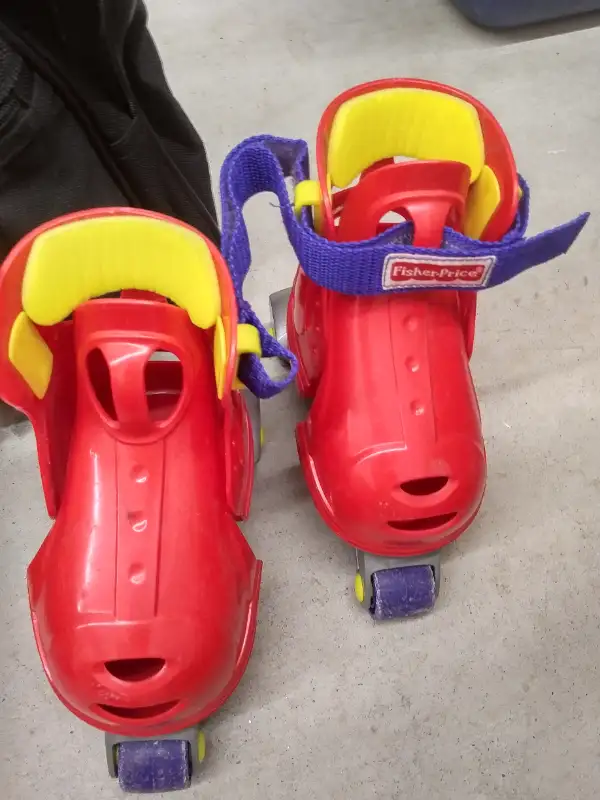 Fisher Price Youth Roller Skates in Skates & Blades in Mississauga / Peel Region - Image 2