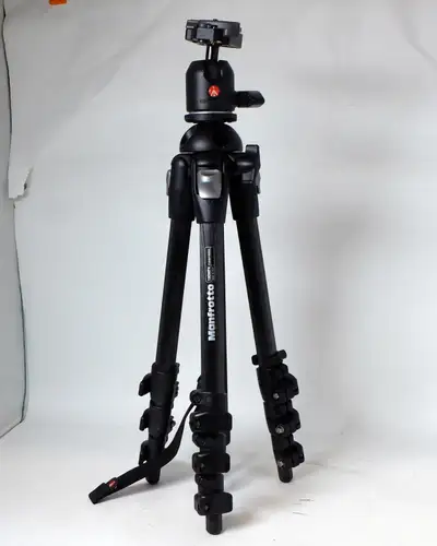What I have up for sale is an excellent condition, used Manfrotto Tripod. This is a very nice, used...