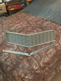 1974-77 Chevrolet Camaro grill with mouldings