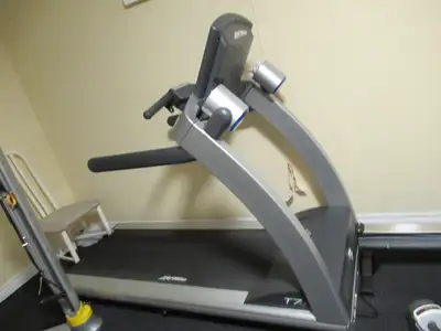 In brand new condition, used around 350 hours, only walking, never running on it. Bought for $5800,...