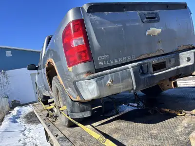 We pay 800$ and up for 2009 and up dodge ram 1500 or Chevy Silverado or gmc sierra Or ford f150 OR 2...