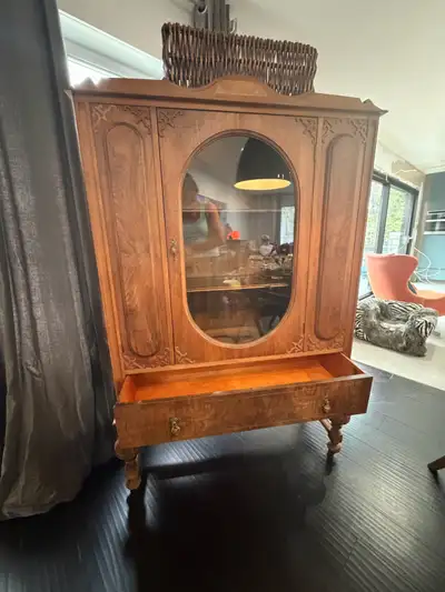 Meuble antique canadien Anthes Baetz furniture, View more
