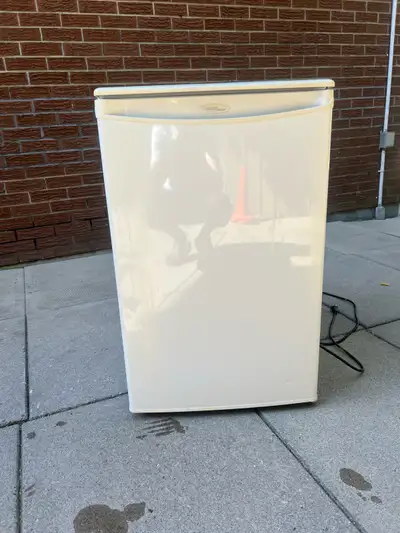 Mini Fridge w Freezer , View more