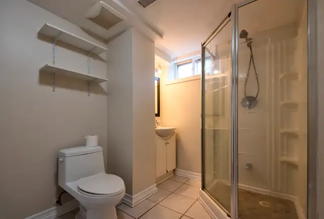 Room for rent at Pickering City Centre in Room Rentals & Roommates in Oshawa / Durham Region - Image 6