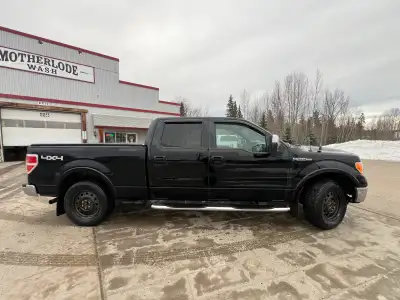 2009 Ford F-150 Lariat 298,000kms. Black leather interior. Centre console shifter. Factory Sony ster...