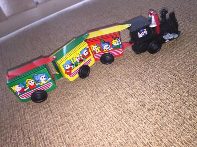 Classic Tin  Wind up Iron Train /Firm price  in Arts & Collectibles in Calgary - Image 6