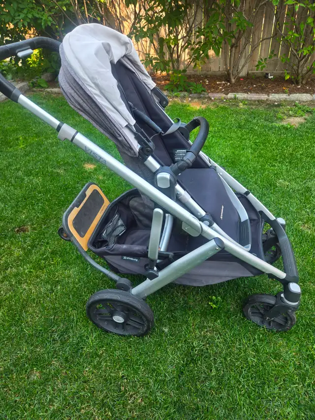 Title: UPPAbaby Vista V2 2020 – Good Condition – Accessories Inc in Strollers, Carriers & Car Seats in Oakville / Halton Region - Image 7