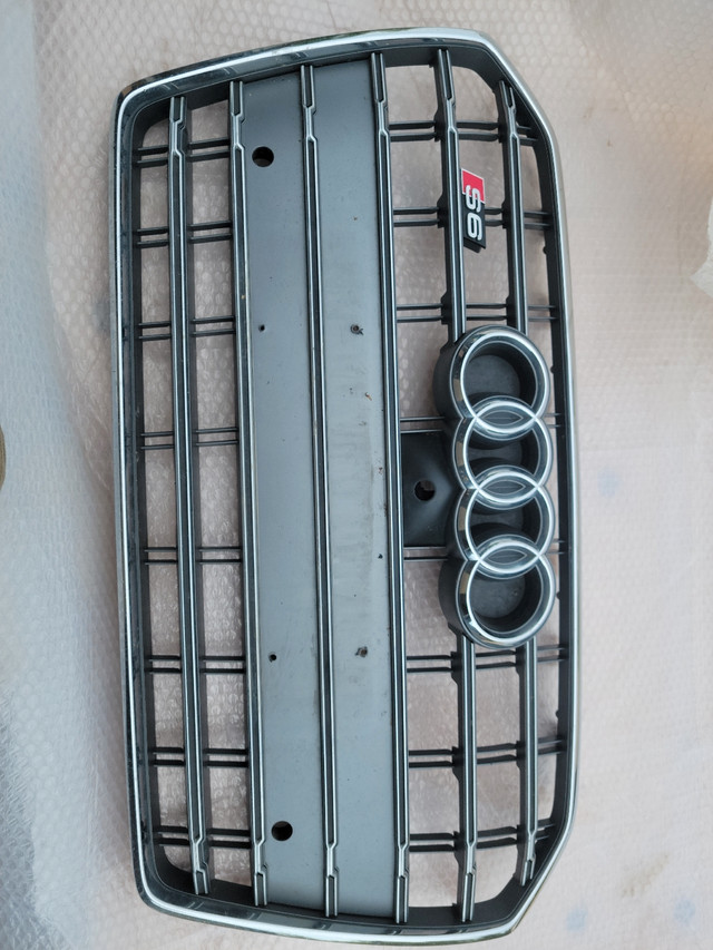 C7.5 Audi S6 OEM front grille. 2016 - 2018 in Auto Body Parts in Calgary