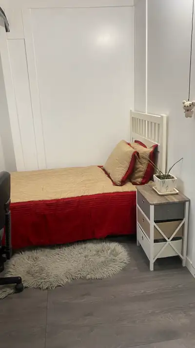 2 Rooms available for rent incls utilities and unli internet, good for students 10 mins to UBCO and...