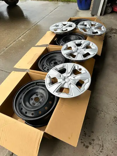Title: Set of 4 Rims and Hubcaps Fits 2019 to 2024 Subaru Forester Description: Selling a complete s...