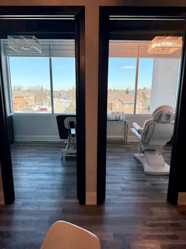 Treatment Room for Rent – Boutique Medical Wellness Clinic in Commercial & Office Space for Rent in Mississauga / Peel Region - Image 6