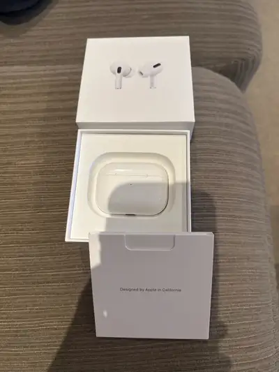 Apple AirPods Pro- READ DESCRIPTION , View more