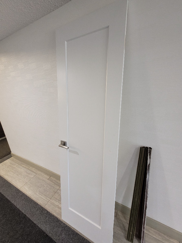 Interior door 1 1/4 x 24 x 80 plus handle in Windows, Doors & Trim in City of Toronto - Image 2