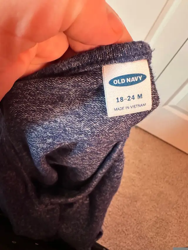 18-24m blue cardigan  in Clothing - 18-24 Months in Winnipeg - Image 3
