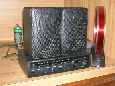 Optimus STA-20 Stereo Receiver with Realistic Minimus 7 Speakers, View more
