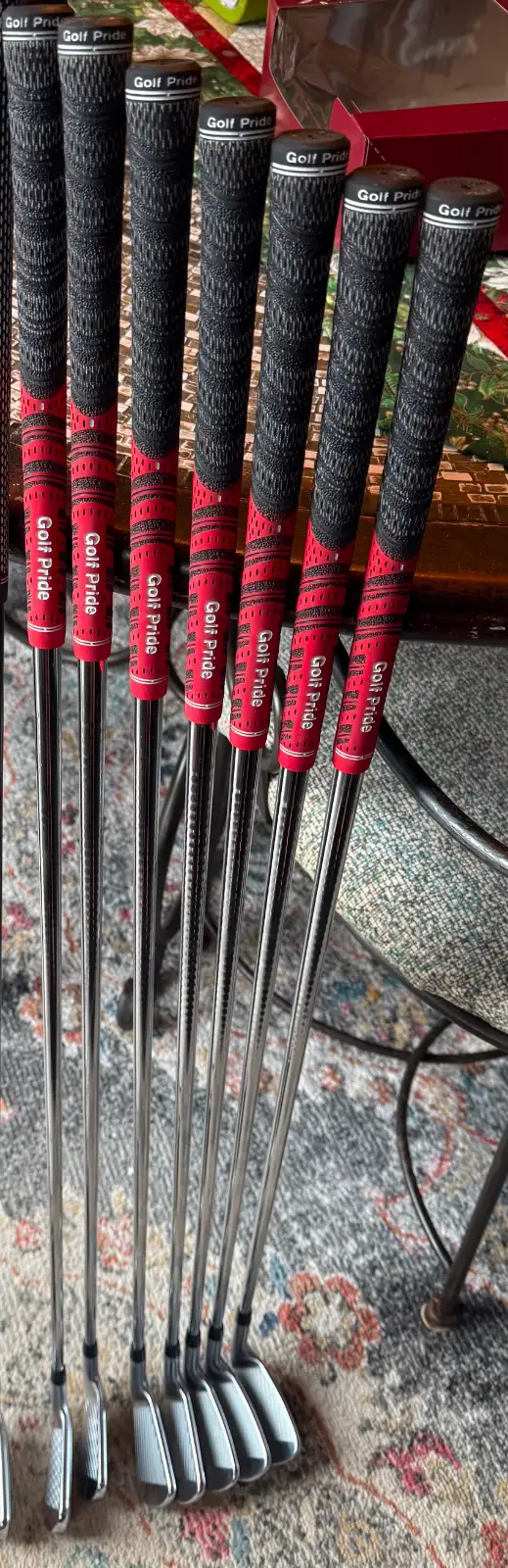 Titleist T150-T200 2023 Combo set LH in Golf in Oshawa / Durham Region - Image 5