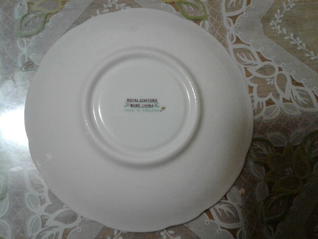 Royal Stafford bone china porcelain plate England in Arts & Collectibles in Mississauga / Peel Region - Image 2