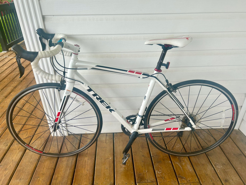 Pending pick up) Trek Road Bike - Malone 2.1 | Road | Ottawa | Kijiji