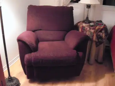 Fauteuil, bergère inclinable et berçant Elran El ran impeccable, View more