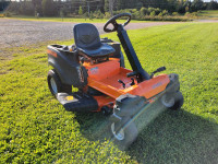 2019 Columbia ZTS42 Zero Turn Lawn Tractor Mint (Only 97hrs)