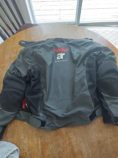 Rukka motorcycle jacket in good condition it has armor in elbows, shoulder and back