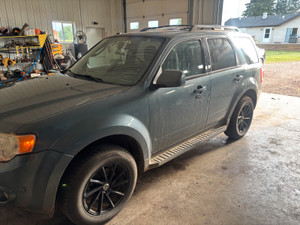 2010 Ford Escape Loaded