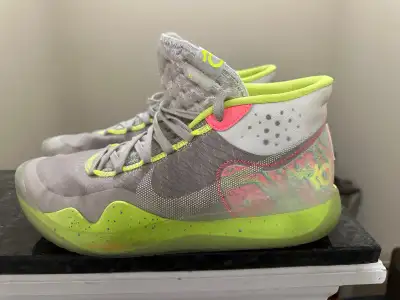 NIKE KEVIN DURANT BASKETBALL SHOES, View more