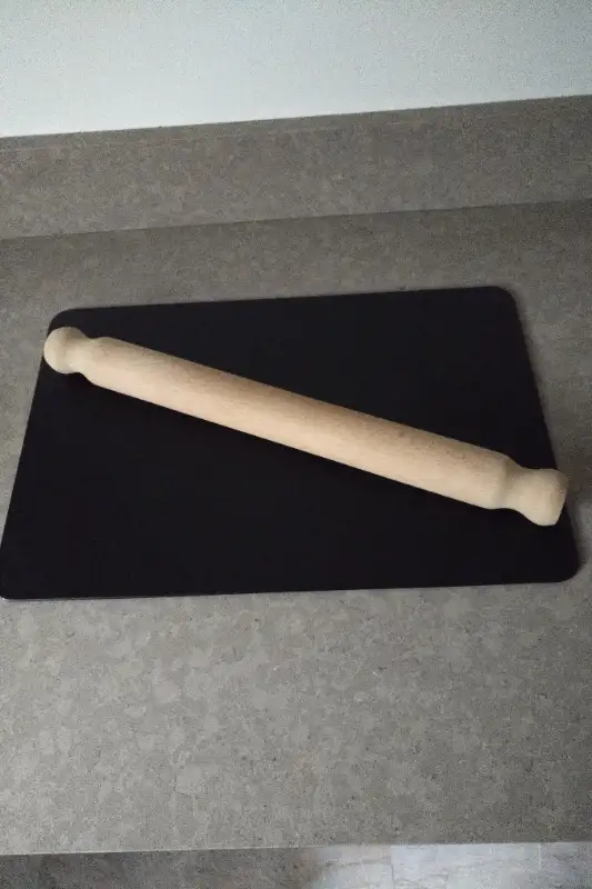 Long wooden rolling pin62865711598081126