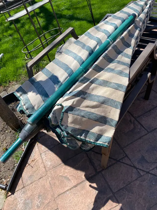 patio chairs and umbrella 62863736944002123