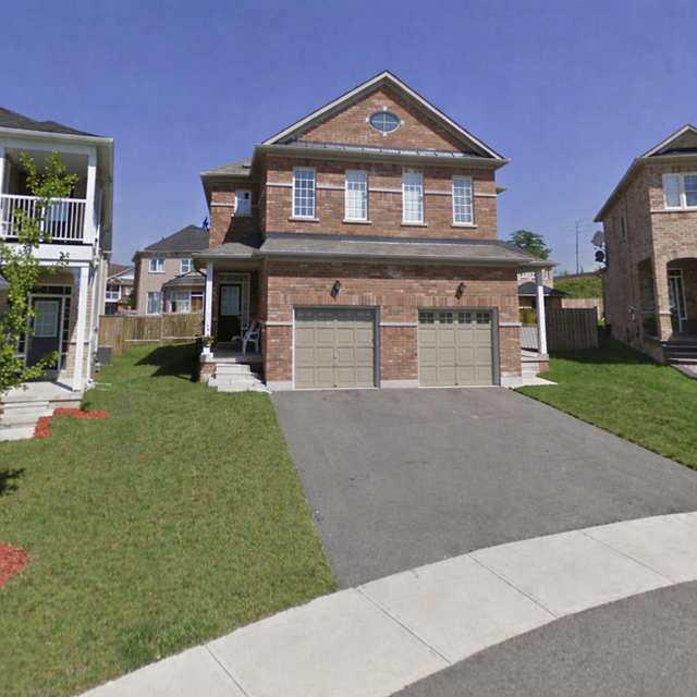 House For Lease in Brampton   Contact For Showing!