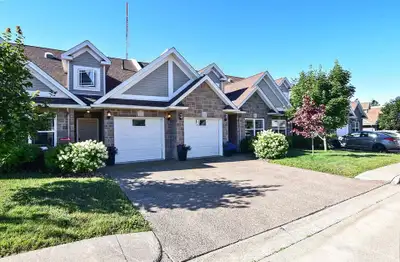 4 bedroom 2.5 bath, Luxury Townhouse rental