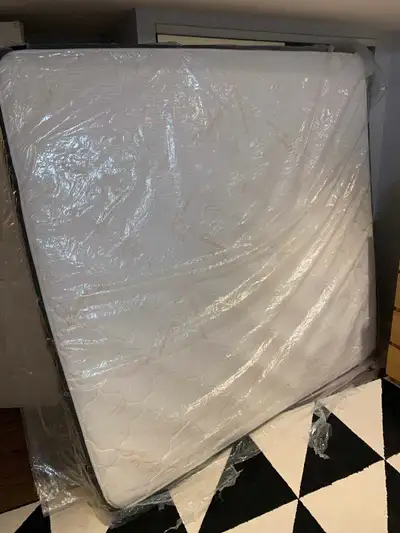 ONE ROOM FOR RENT