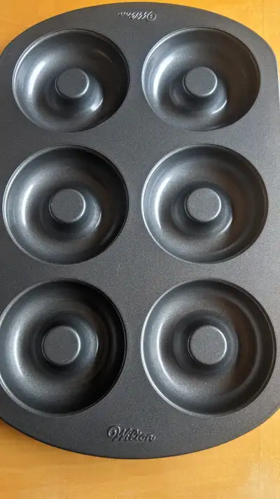Wilton 6 cavity non-stick doughnut pan, View more